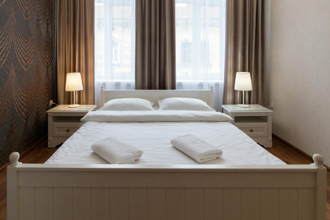 Leogrand Apartments Panteleimona Kulisha 27 Lviv Extérieur photo