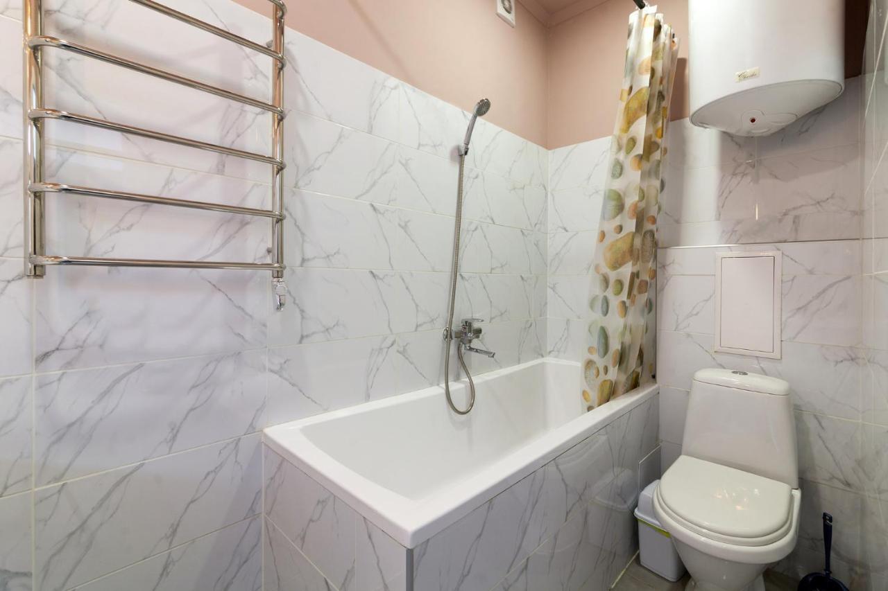 Leogrand Apartments Panteleimona Kulisha 27 Lviv Extérieur photo