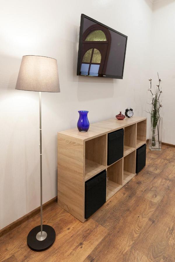 Leogrand Apartments Panteleimona Kulisha 27 Lviv Extérieur photo